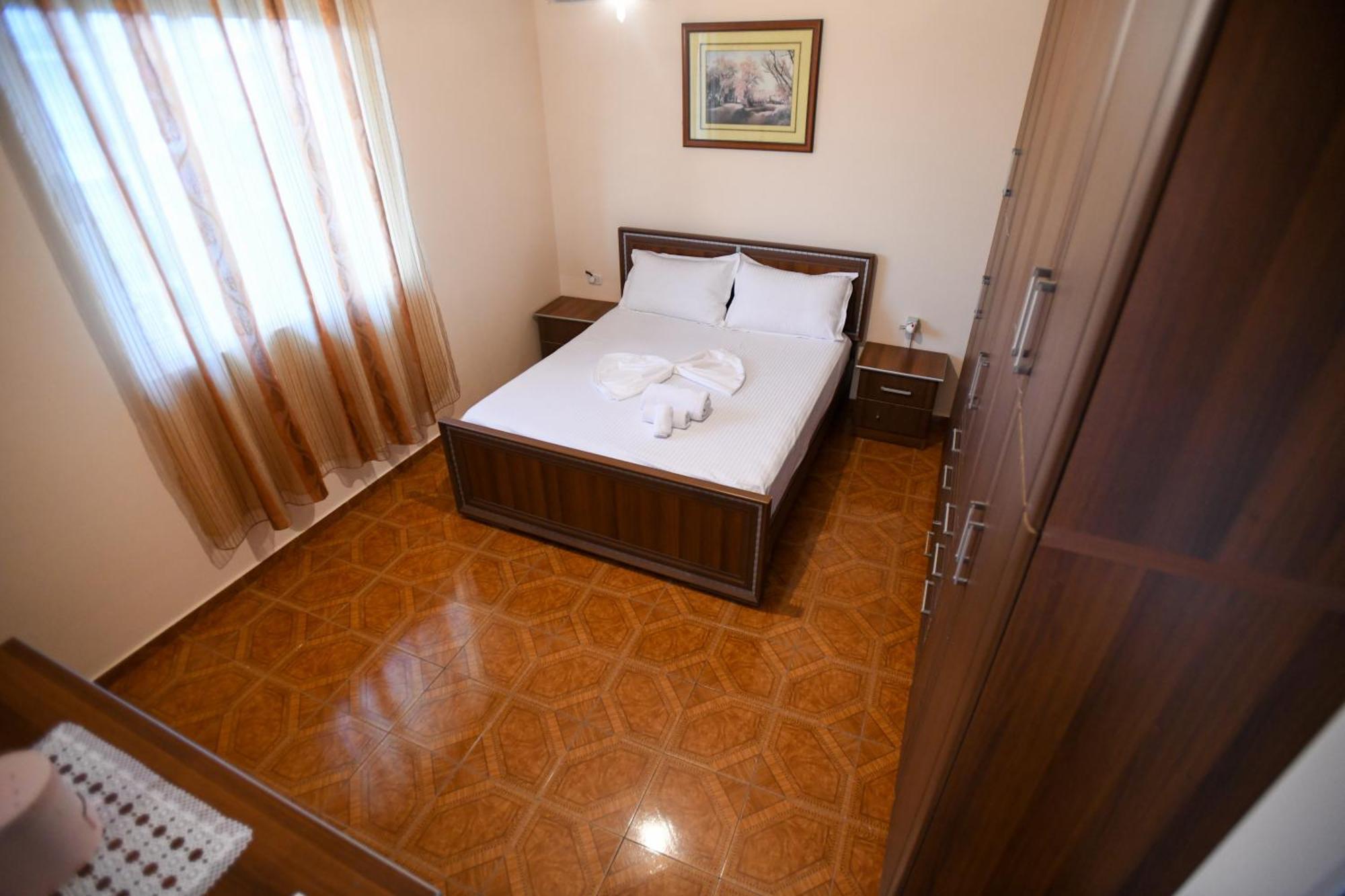 Apartment Darlin Berat Kültér fotó