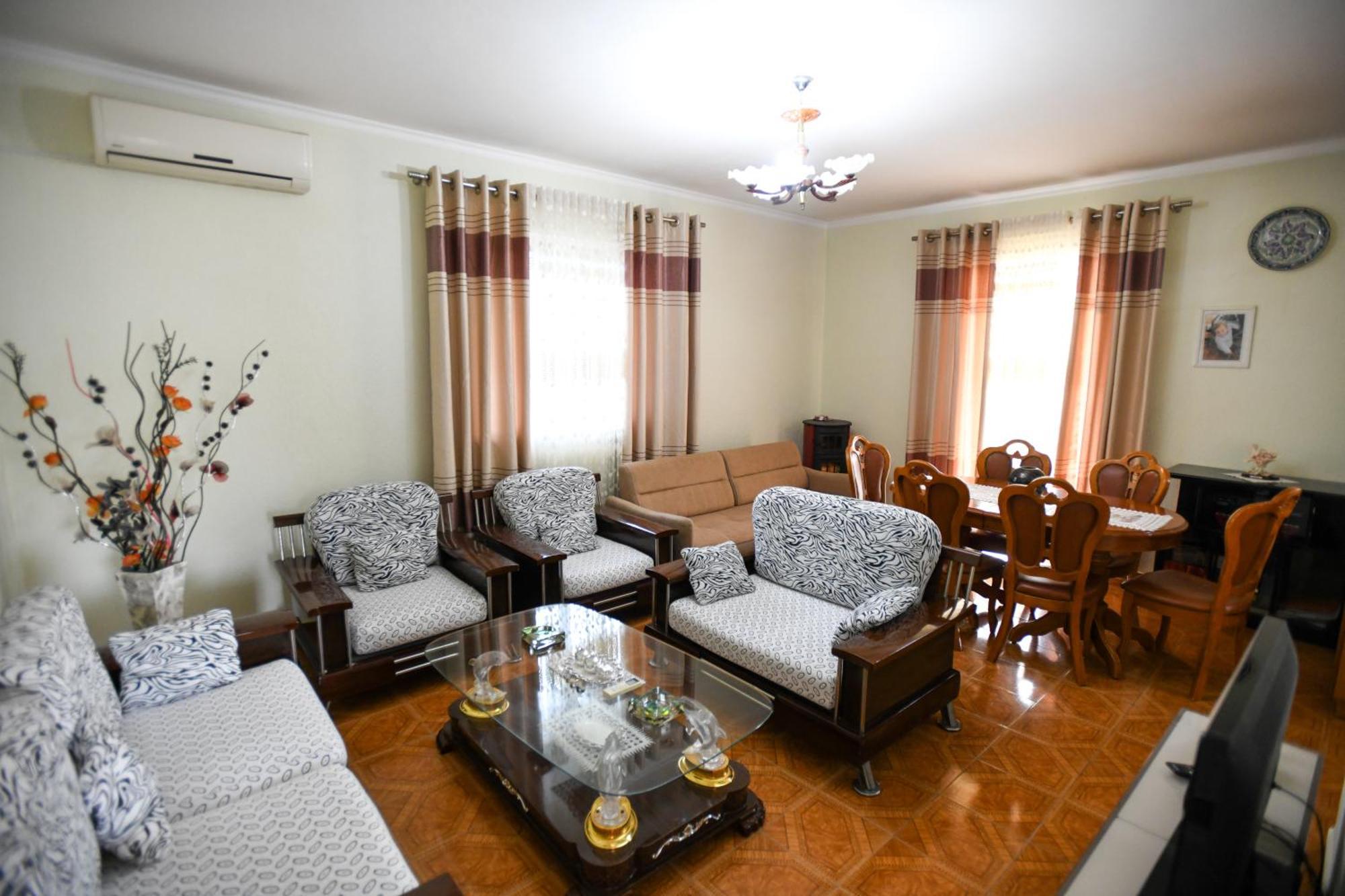 Apartment Darlin Berat Kültér fotó