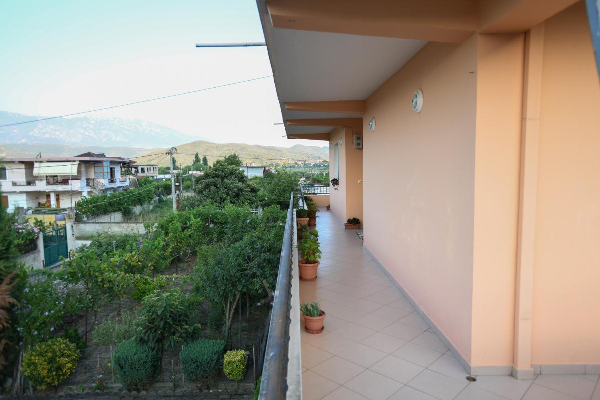 Apartment Darlin Berat Kültér fotó