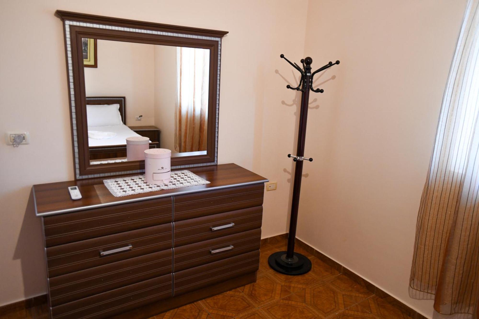 Apartment Darlin Berat Kültér fotó